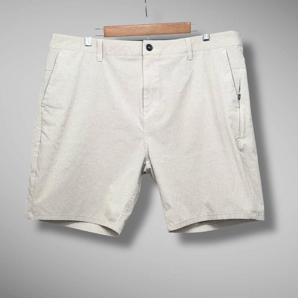 Vuori Men's Athletic Shorts in Light Gray